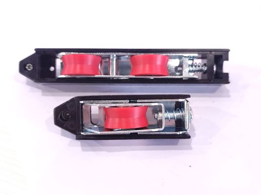 Zwarte schuifdeurrollers voor patio V Groove Aluminium schuifruitroller