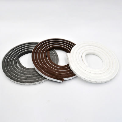 Moderne design wolstapel zelfklevende afdichtingen voor deuren en ramen Weersomstandigheden